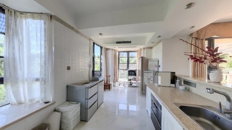 Golden Fingers Hainan Grand Mansion - View 9