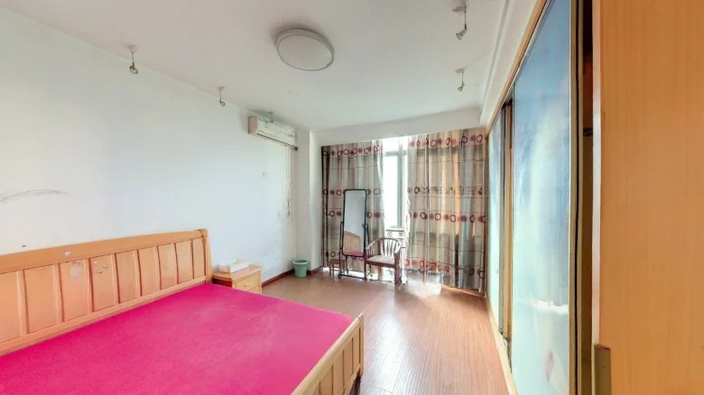 Golden Beverly - View 8