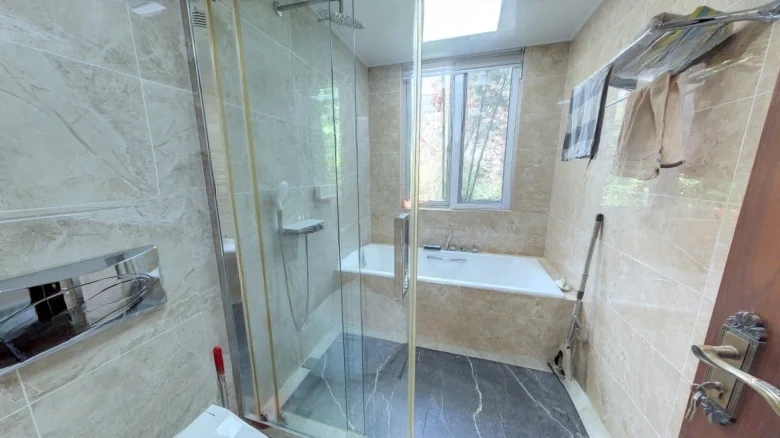 Landscape Gate Riverside Lingxiu Garden - View 11