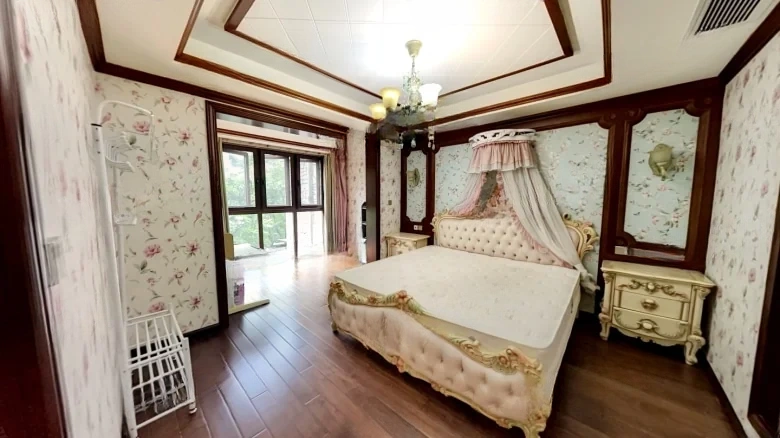 New Hope Crown International - View 2