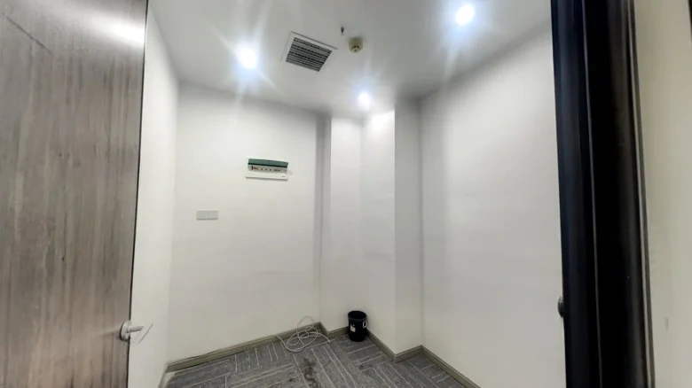 Hua Xing Jia Nian Hua - View 2