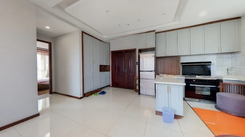 Clear Wind Riverbank - View 3