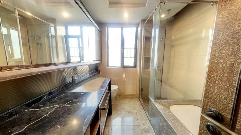 Peony Vessel - View 11