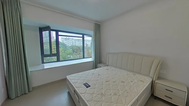 Lion Mountain Brocade Courtyard - View 2