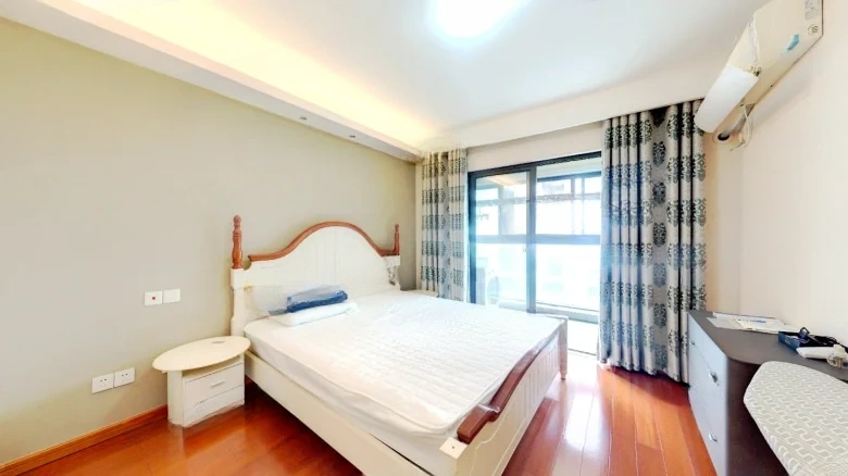 Renaissance Crystal Garden G53 Apartment - View 4