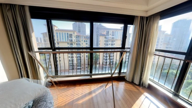 Erect House Fragrant Continent - View 11