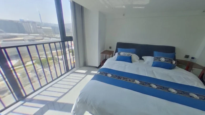 Poly Ideal City - View 2