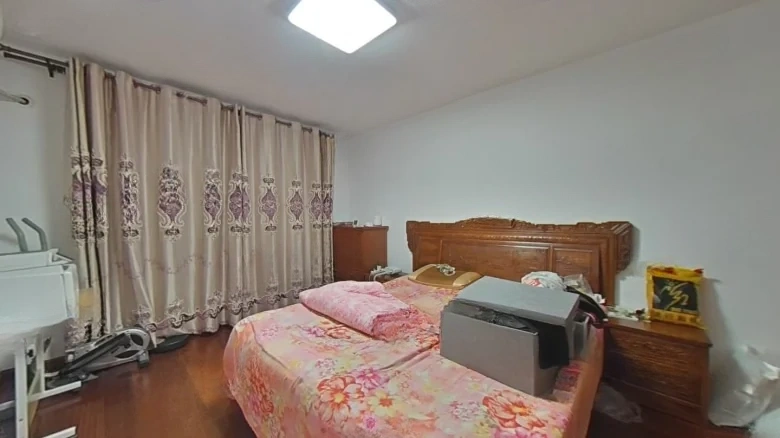 Yi Jing Yuan Garden - View 3