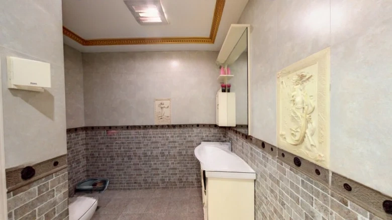 Ahquedain Manor - View 14