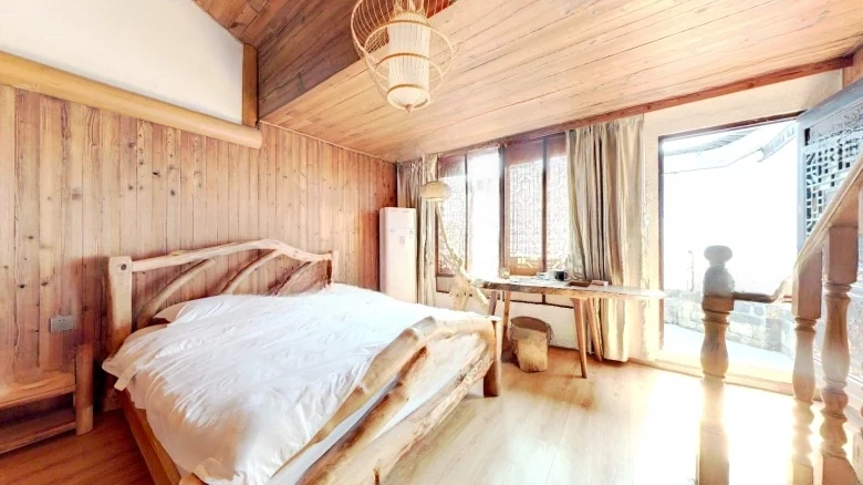 Northeast Street - View 13