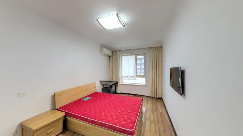 Fifth Avenue Garden - View 3