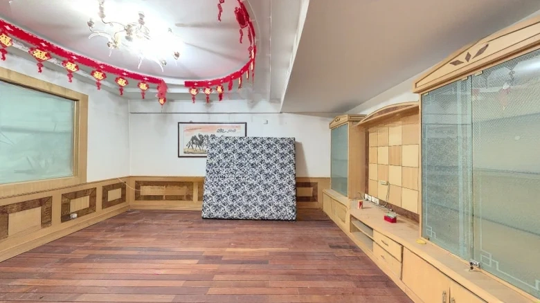 Yellow Tower Office Building - View 6