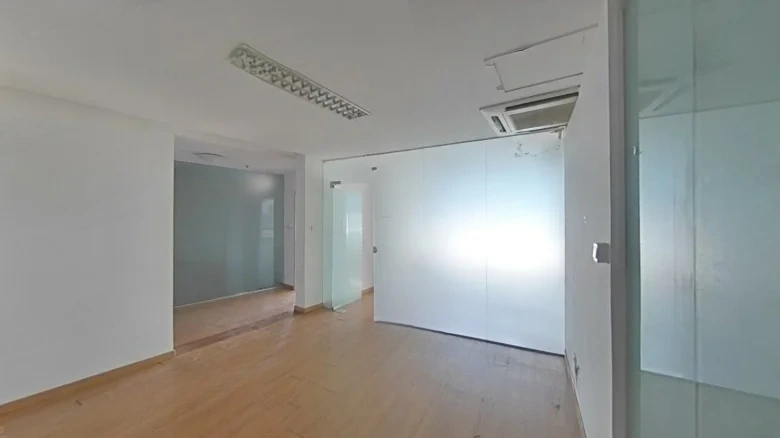 Yi Zhong Silver Street - View 3