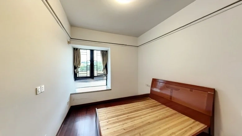 State Trade New Territory - View 3