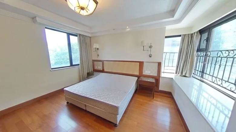 Building House Lotus Lake - View 5