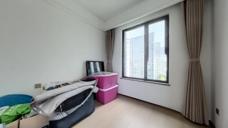 Greenfield Phoenix Perch Glimmering Jade - View 4