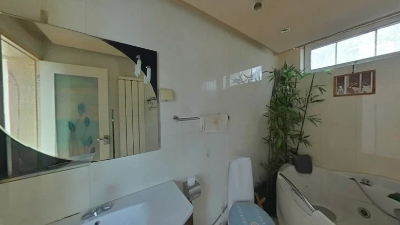 City Villa - View 11