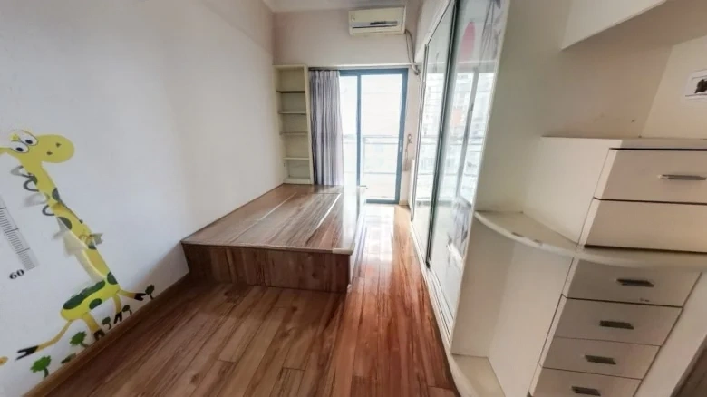 Milan Spring - View 3