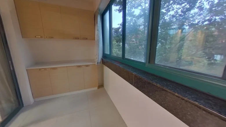 Modern Clear Water Garden - View 10