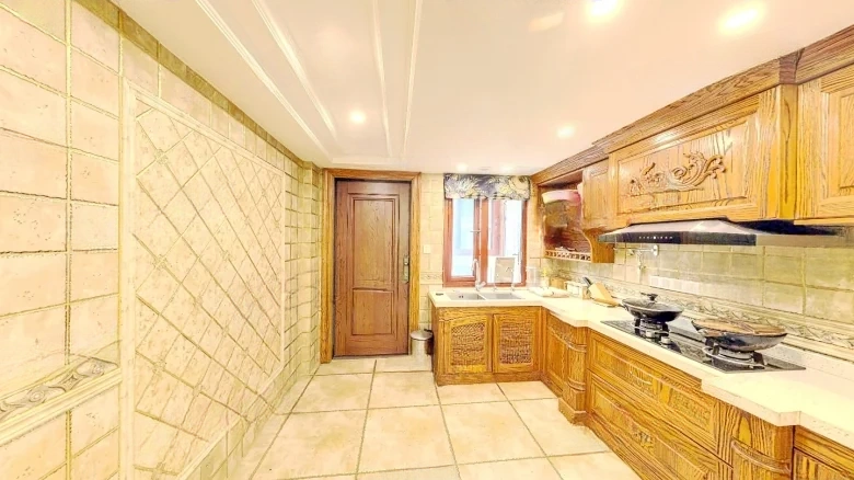 Luo Fu Palace - View 8