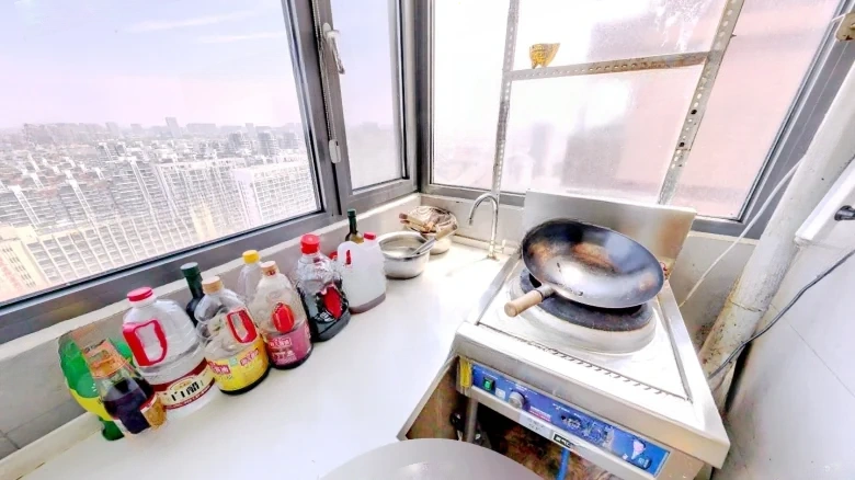 Era of Celebrities Tower - View 8