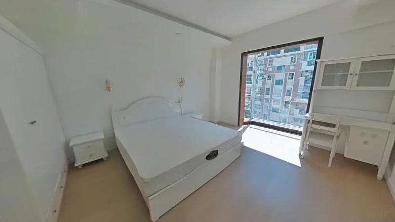 Huá Yuè Shān Zhuāng - View 2