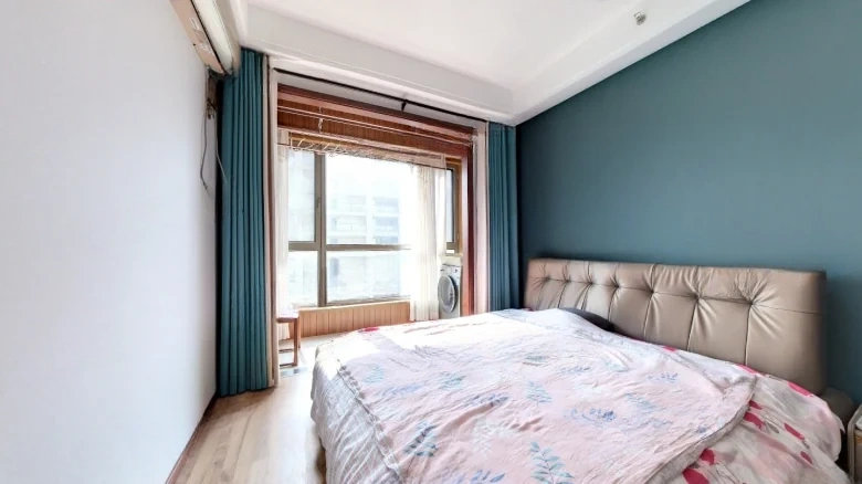 Clear Wind Riverbank - View 4