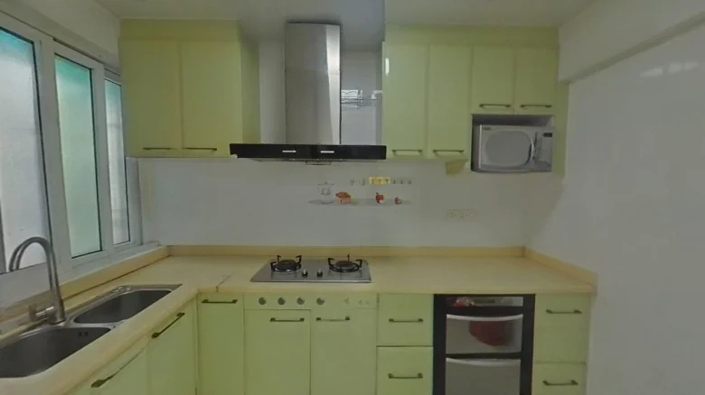 Railway Comprehensive Building - View 10