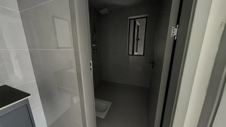 German Sulfur Spring Harmony and Royal Glory - View 8