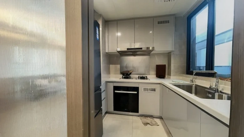 Green Town · Morning Breeze and Moonlight - View 6