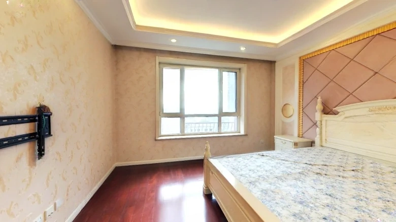 Dalian Pearl - View 2