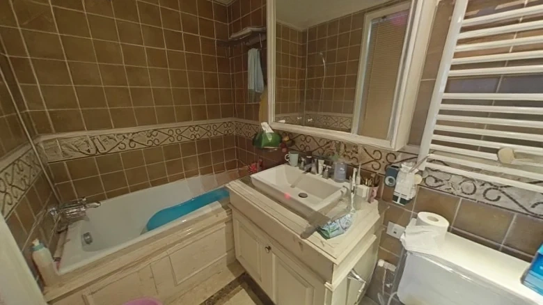 Silver City Juzeyard South片区 translates more contextually to - View 12