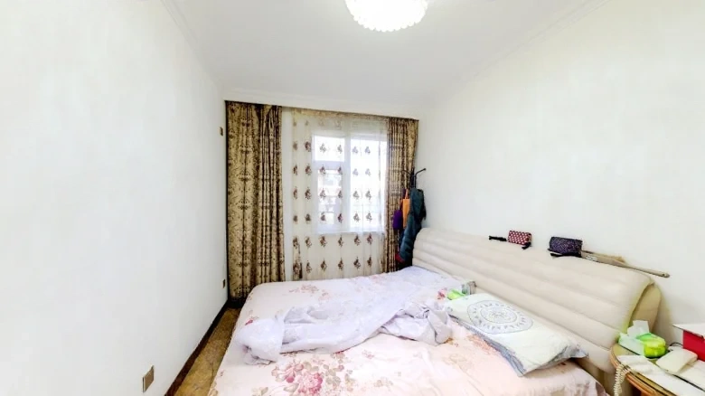 Poly Roland Lavender Valley - View 3