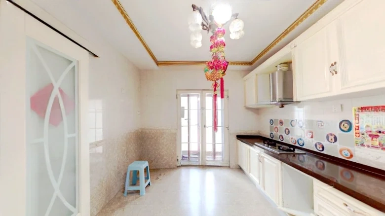 Ahquedain Manor - View 12