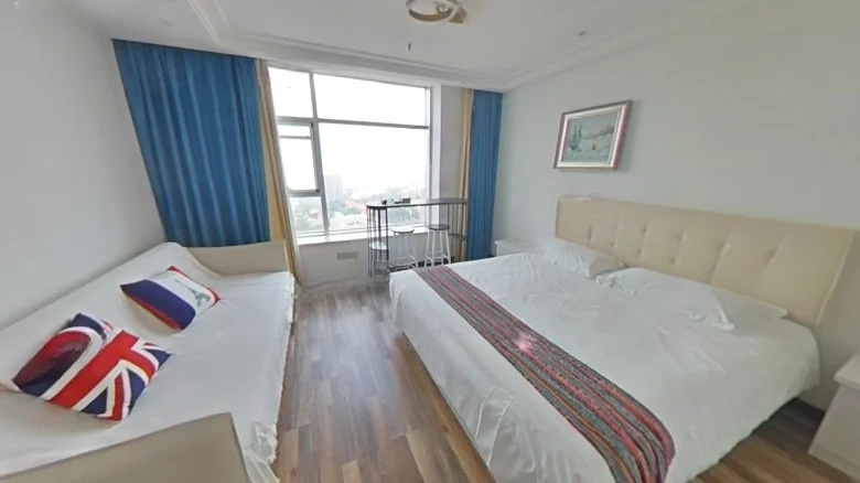 Luxurious Crystal Palace Estate - View 3