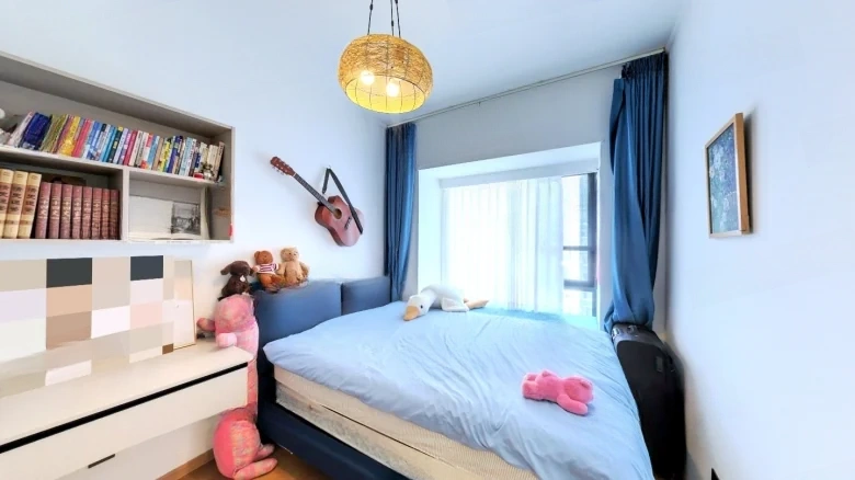 Cloud and Center - View 3