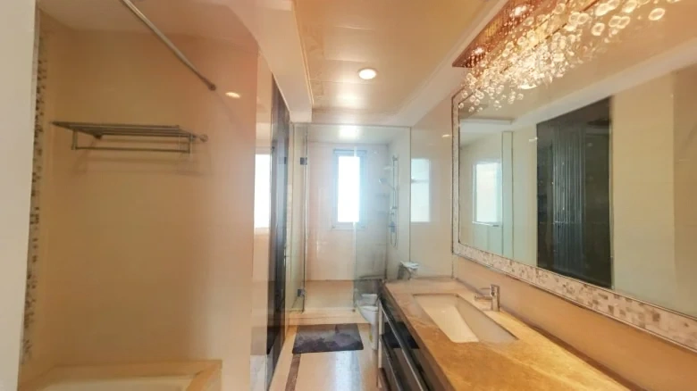 Honored Heaven Four一期翻译为First Phase，因此 - View 13