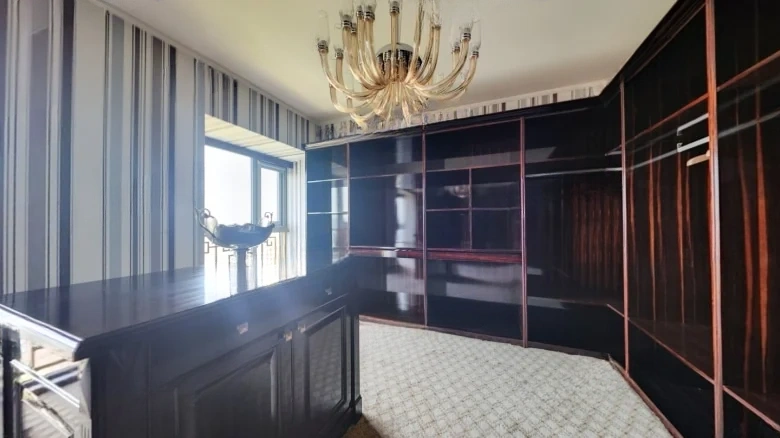 West Fifth Avenue of Beauty - View 3