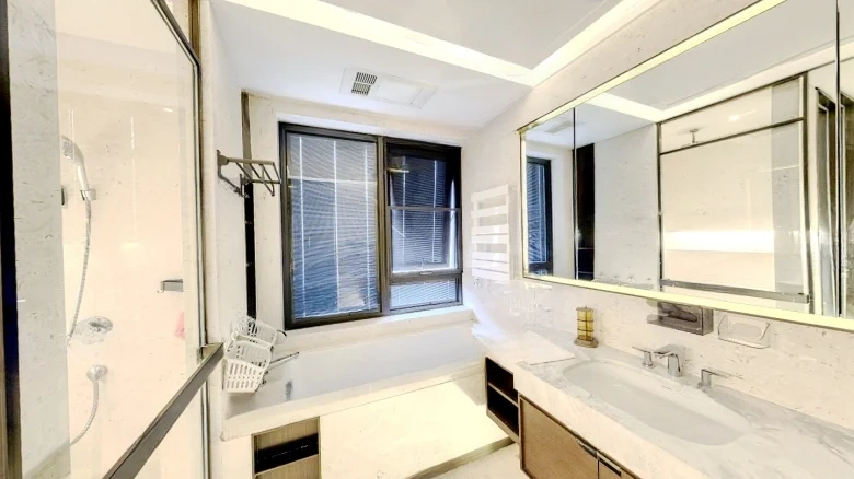 Swan Castle Garden - View 9