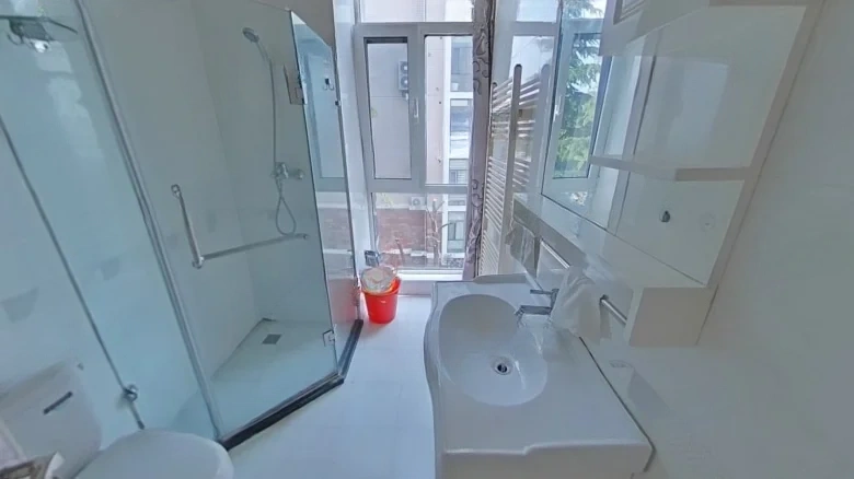 Beverly Hills - View 9