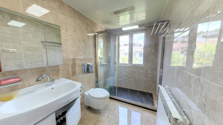 Landscape Gate Riverside Lingxiu Garden - View 13