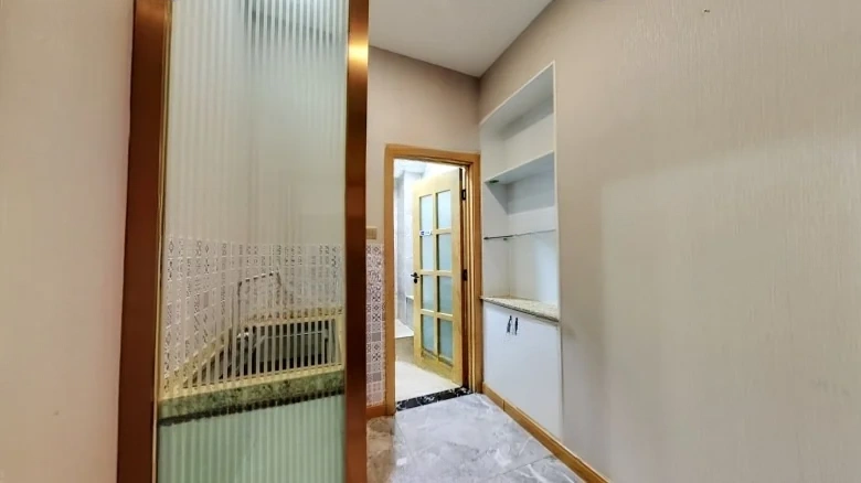 Crescent Mansion - View 6