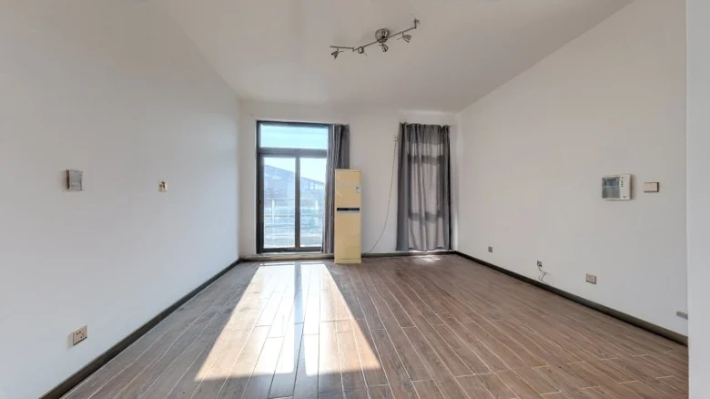 Towards East Island - View 8