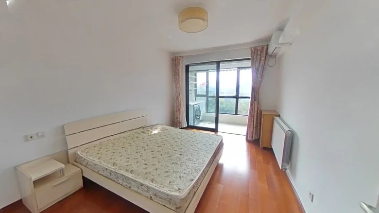 Jinji Moon Bay - View 3