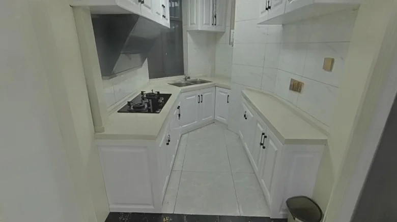 Expatriate Hotel Tower - View 7