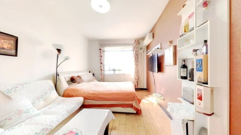 Beilishi Road 70 Compound - View 1