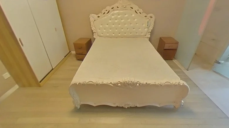 Hua Yuan Swan Castle - View 2