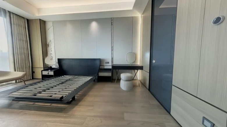 Dexin Yulin Cloud Peak - View 3