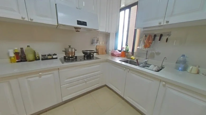 MacauHong Kong Centre - View 14