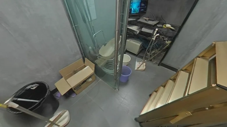 Flowing Flower Lord Court - View 6